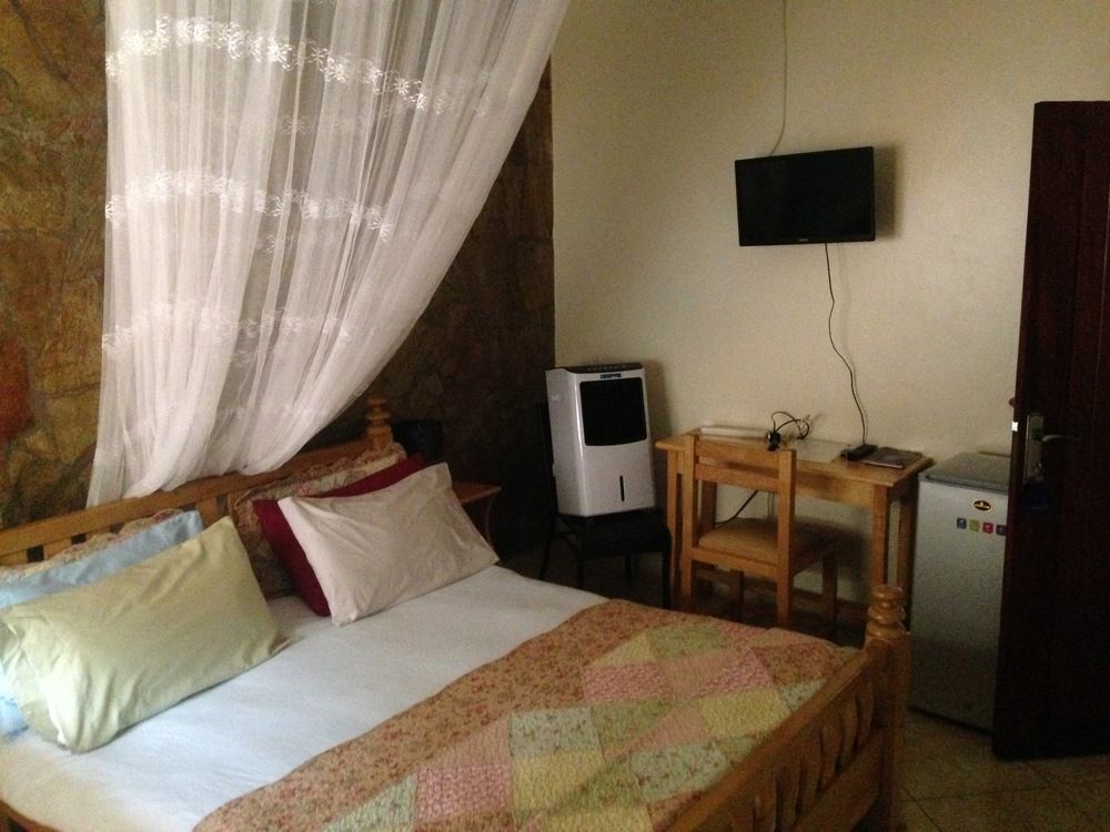 La Feve Beach Bed And Breakfast Hotel Entebbe Exterior photo
