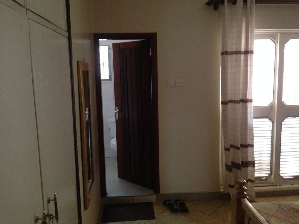 La Feve Beach Bed And Breakfast Hotel Entebbe Exterior photo